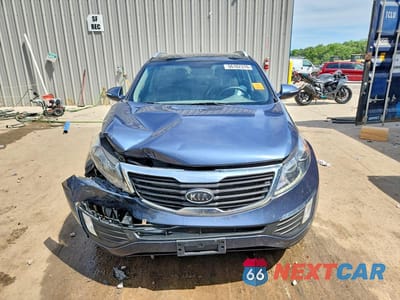Piąte zdjęcie samochodu w środku: 2012 KIA SPORTAGE EX VIN:KNDPCCA27C7179348 - miniatura
