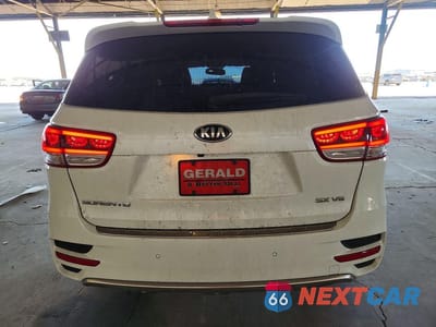 Zdjęcie 6 z 13 samochodu: 2016 KIA SORENTO SX V6 VIN:5XYPKDA59GG090974 - miniatura