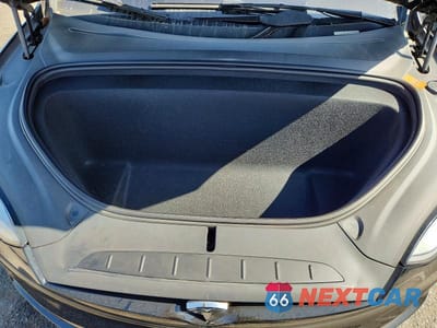 Zdjęcie 11 z 12 samochodu: 2022 TESLA MODEL X VIN:7SAXCBE52NF361487 - miniatura