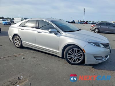 Czwarte zdjęcie samochodu z boku: 2016 LINCOLN MKZ VIN:3LN6L2GK2GR633450 - miniatura