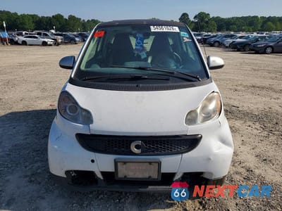 Piąte zdjęcie samochodu w środku: 2015 SMART FORTWO PURE VIN:WMEEJ3BAXFK795745 - miniatura