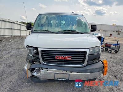 Piąte zdjęcie samochodu w środku: 2019 GMC SAVANA 2500 CARGO DELIVERY VAN VIN:1GTW7AFG8K1304075 - miniatura