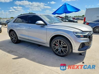 Czwarte zdjęcie samochodu z boku: 2020 AUDI Q8 PREMIUM PLUS S-LINE VIN:WA1EVAF16LD018622 - miniatura