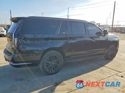Trzecie zdjęcie samochodu z tyłu: 2021 CADILLAC ESCALADE ESV LUXURY VIN:1GYS3JKL6MR197376 - miniatura