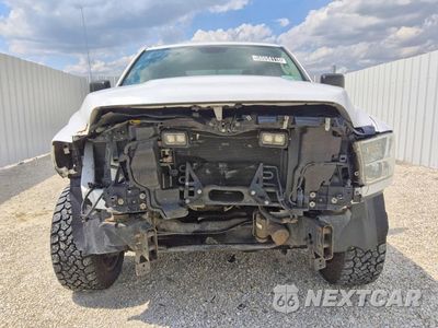 Piąte zdjęcie samochodu w środku: 2017 RAM 2500 ST VIN:3C6TR5CTXHG698492 - miniatura