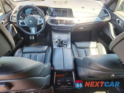 Zdjęcie 8 z 14 samochodu: 2021 BMW X5 XDRIVE45E VIN:5UXTA6C01M9D84012 - miniatura