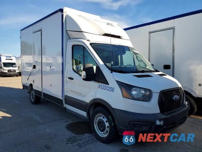 Czwarte zdjęcie samochodu z boku: 2020 FORD TRANSIT DELIVERY TRUCK VIN:1FDBW5Z89LKB52506 - miniatura