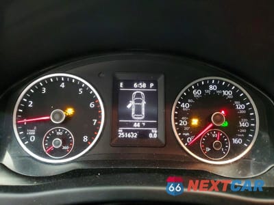 Zdjęcie 9 z 13 samochodu: 2015 VOLKSWAGEN TIGUAN S VIN:WVGBV7AX5FW586596 - miniatura