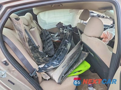 Zdjęcie 10 z 13 samochodu: 2014 HYUNDAI ELANTRA SE VIN:5NPDH4AE7EH537504 - miniatura