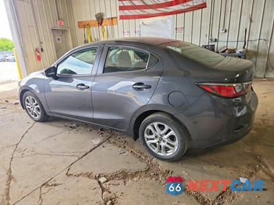 Drugie zdjęcie samochodu z przodu: 2018 TOYOTA YARIS IA BASE VIN:3MYDLBYV3JY326548 - miniatura