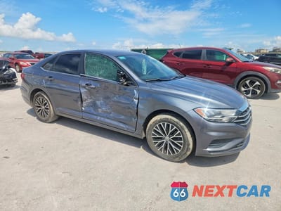 Czwarte zdjęcie samochodu z boku: 2021 VOLKSWAGEN JETTA S VIN:3VWC57BU0MM017839 - miniatura