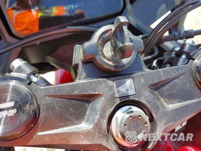 Zdjęcie 8 z 9 samochodu: 2025 HONDA CBR500 RA VIN:MLHPC7056S5102061 - miniatura
