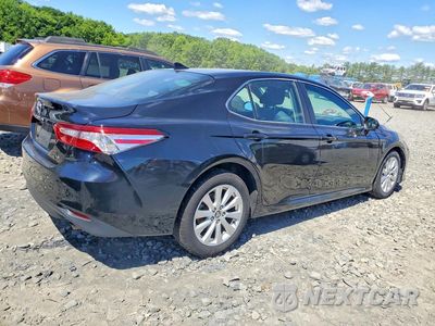Trzecie zdjęcie samochodu z tyłu: 2019 TOYOTA CAMRY LE VIN:4T1B11HK7KU202567 - miniatura