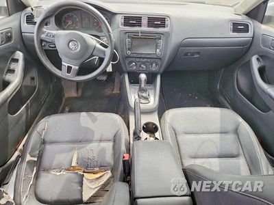 Zdjęcie 8 z 13 samochodu: 2011 VOLKSWAGEN JETTA SE VIN:3VWDZ7AJ9BM088406 - miniatura