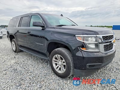 Czwarte zdjęcie samochodu z boku: 2019 CHEVROLET SUBURBAN K1500 LT VIN:1GNSKHKC6KR284006 - miniatura