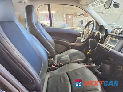 Zdjęcie 10 z 12 samochodu: 2013 SMART FORTWO PURE VIN:WMEEJ3BA2DK637865 - miniatura