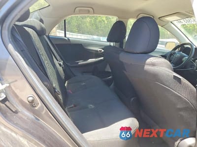 Zdjęcie 10 z 12 samochodu: 2012 TOYOTA COROLLA S VIN:2T1BU4EE4CC786372 - miniatura