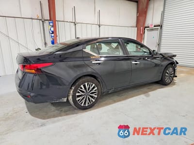 Trzecie zdjęcie samochodu z tyłu: 2025 NISSAN ALTIMA SV VIN:1N4BL4DV0SN367599 - miniatura