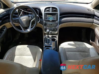 Zdjęcie 8 z 12 samochodu: 2014 CHEVROLET MALIBU 1LT VIN:1G11C5SL0EF141471 - miniatura