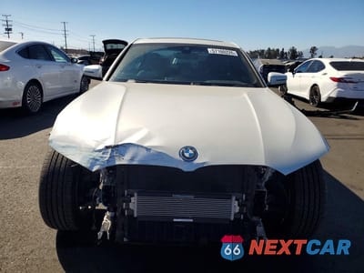 Piąte zdjęcie samochodu w środku: 2024 BMW 330E VIN:3MW39FF04R8E41465 - miniatura