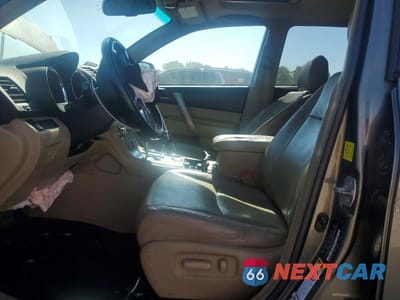 Zdjęcie 7 z 12 samochodu: 2011 TOYOTA HIGHLANDER LIMITED VIN:5TDBK3EH8BS057517 - miniatura
