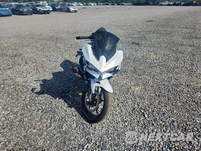 Drugie zdjęcie samochodu z przodu: 2025 KAWASAKI EX500 VIN:ML5EXGG18SDA52557 - miniatura