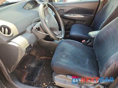 Zdjęcie 7 z 13 samochodu: 2008 TOYOTA YARIS BASE VIN:JTDBT903X81283690 - miniatura