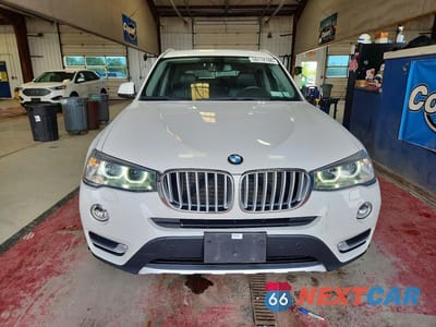 Piąte zdjęcie samochodu w środku: 2017 BMW X3 XDRIVE28I VIN:5UXWX9C59H0T11910 - miniatura