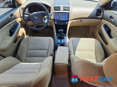 Zdjęcie 8 z 12 samochodu: 2005 HONDA ACCORD LX VIN:1HGCM66305A012545 - miniatura