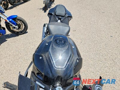 Piąte zdjęcie samochodu w środku: 2025 BMW S 1000 RR VIN:WB10P2304S6L36542 - miniatura