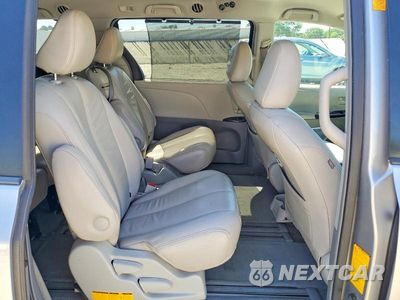 Zdjęcie 11 z 13 samochodu: 2011 TOYOTA SIENNA LE VIN:5TDKK3DCXBS003612 - miniatura