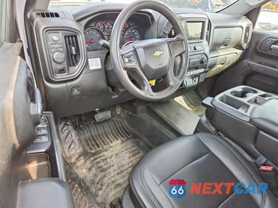 Zdjęcie 8 z 13 samochodu: 2019 CHEVROLET SILVERADO C1500 VIN:1GCRWAEH9KZ371649 - miniatura