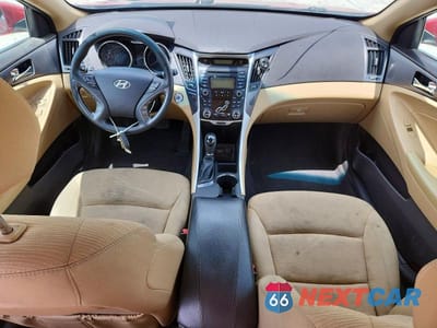 Zdjęcie 8 z 12 samochodu: 2013 HYUNDAI SONATA HYBRID VIN:KMHEC4A4XDA066850 - miniatura