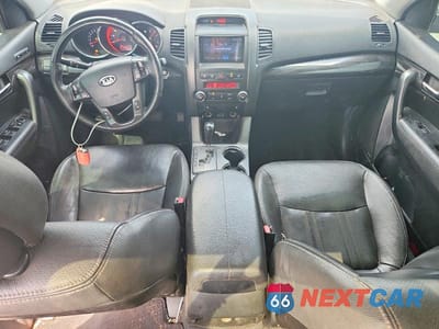 Zdjęcie 8 z 13 samochodu: 2013 KIA SORENTO SX VIN:5XYKW4A22DG409583 - miniatura
