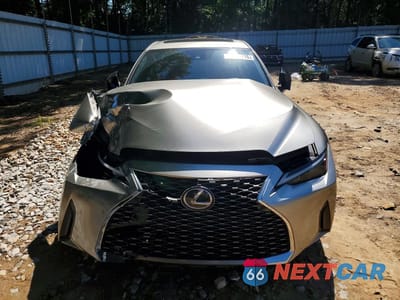 Piąte zdjęcie samochodu w środku: 2021 LEXUS IS 300 VIN:JTHCA1D26M5111672 - miniatura