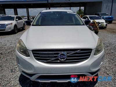 Piąte zdjęcie samochodu w środku: 2017 VOLVO XC60 T5 DYNAMIC VIN:YV440MDR8H2217763 - miniatura