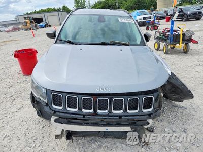 Piąte zdjęcie samochodu w środku: 2018 JEEP COMPASS SPORT VIN:3C4NJDAB3JT135181 - miniatura