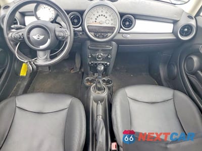 Zdjęcie 8 z 12 samochodu: 2013 MINI COOPER VIN:WMWSU3C51DT689280 - miniatura