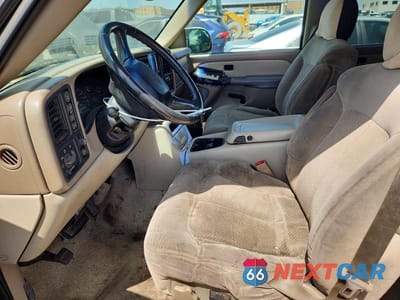 Zdjęcie 7 z 12 samochodu: 2001 CHEVROLET SUBURBAN K1500 VIN:3GNFK16T01G285069 - miniatura