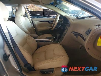 Zdjęcie 7 z 12 samochodu: 2002 VOLVO V70 XC VIN:YV1SZ58DX21071863 - miniatura