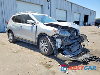 Czwarte zdjęcie samochodu z boku: 2020 NISSAN ROGUE S VIN:JN8AT2MT5LW003459 - miniatura