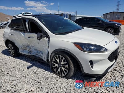 Czwarte zdjęcie samochodu z boku: 2020 FORD ESCAPE SE SPORT VIN:1FMCU0BZ2LUC56002 - miniatura