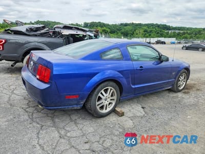 Trzecie zdjęcie samochodu z tyłu: 2005 FORD MUSTANG GT VIN:1ZVFT82HX55196118 - miniatura