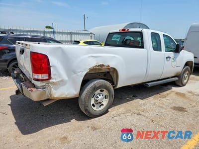 Trzecie zdjęcie samochodu z tyłu: 2013 GMC SIERRA C2500 HEAVY DUTY VIN:1GT21ZCG2DZ329075 - miniatura