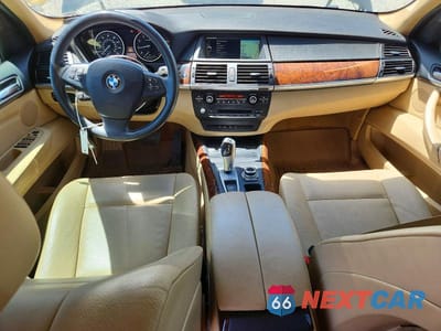 Zdjęcie 8 z 13 samochodu: 2013 BMW X5 XDRIVE35I VIN:5UXZV4C53D0E04005 - miniatura