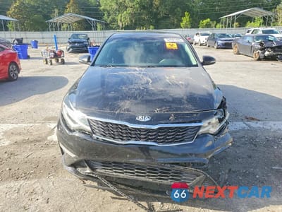 Piąte zdjęcie samochodu w środku: 2019 KIA OPTIMA LX VIN:5XXGT4L39KG305498 - miniatura