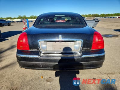Zdjęcie 6 z 12 samochodu: 2007 LINCOLN TOWN CAR EXECUTIVE L VIN:1LNHM84W47Y635475 - miniatura