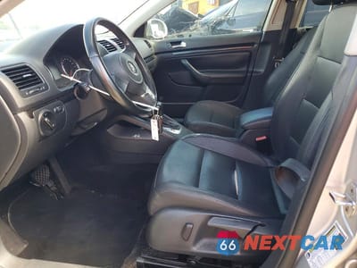 Zdjęcie 7 z 12 samochodu: 2010 VOLKSWAGEN JETTA SE VIN:3VWRX7AJ2AM063339 - miniatura