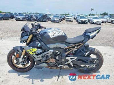 Trzecie zdjęcie samochodu z tyłu: 2024 BMW S 1000 R VIN:WB10E5307R6K77925 - miniatura