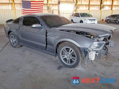 Czwarte zdjęcie samochodu z boku: 2013 FORD MUSTANG VIN:1ZVBP8AM2D5216572 - miniatura